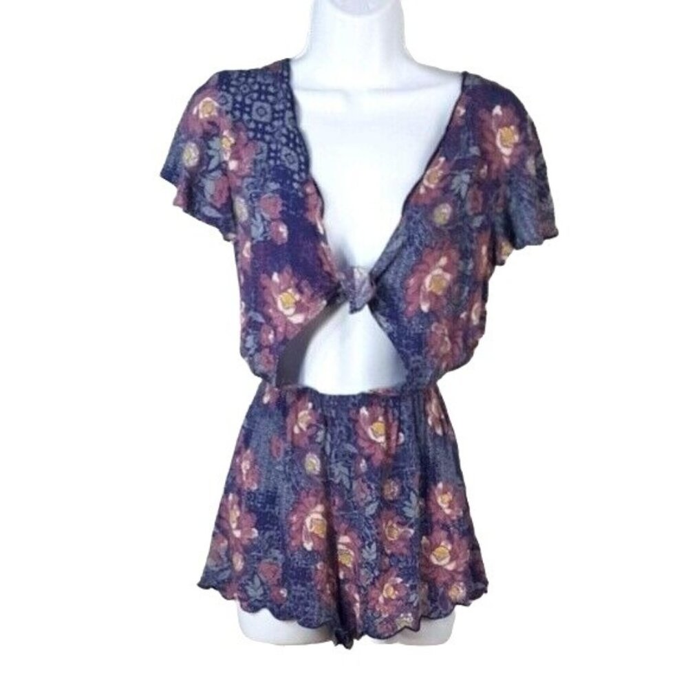 Kendall & Kylie Cut Out Shorts Romper Blue Purple XS Tie V Neck Scalloped Floral